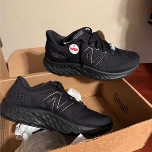 New New Balance 
Fresh Foam x Evoz
Black
Sz.8 Wide